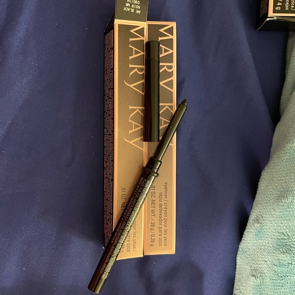 Mary Kay eyeliner crayon - Black